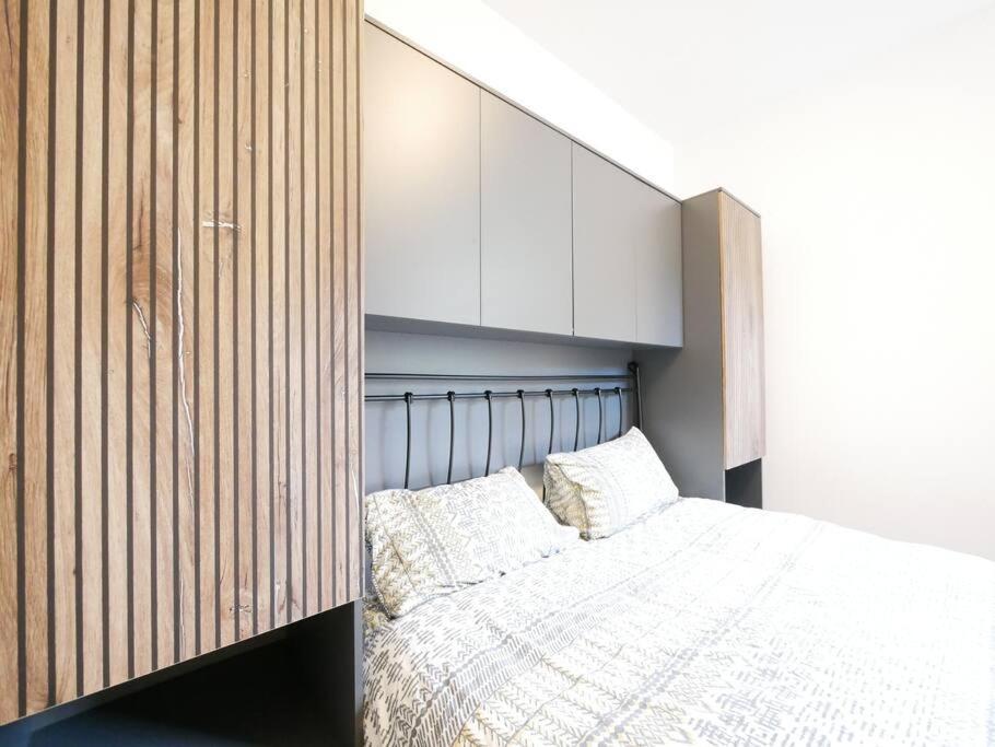 Newly Refurbished 2 Bed Apartment In Paddington London Ngoại thất bức ảnh